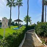 Fascinante Hogar En Cabo Pino En Марбелья