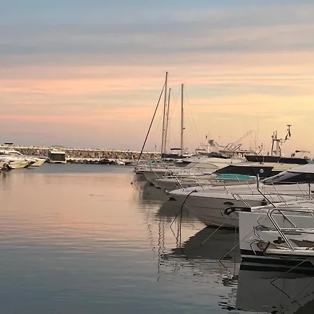 Fascinante Hogar En Cabo Pino En