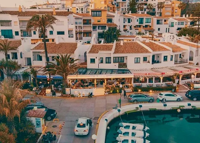 Fascinante Hogar En Cabo Pino En Марбелья