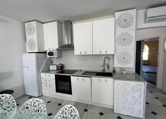 Fascinante Hogar En Cabo Pino En * Марбелья