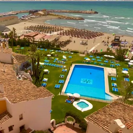 Fascinante Hogar En Cabo Pino En マルベーリャ