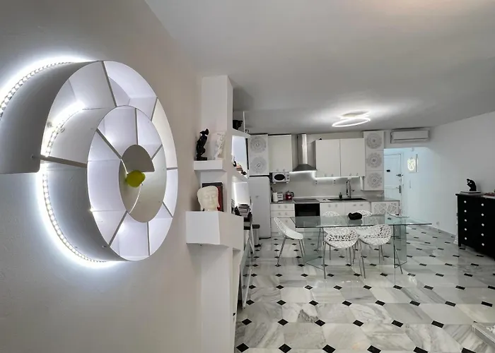 Fascinante Hogar En Cabo Pino En